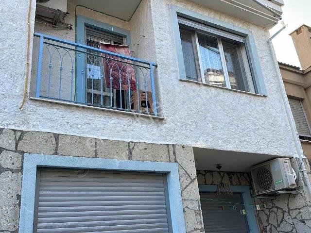 Çeşme, İzmir içerisinde satılık mülk
