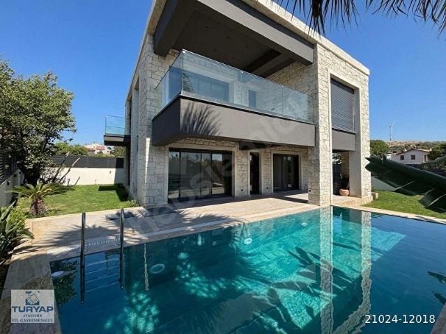 Çeşme, İzmir içerisinde satılık Villa