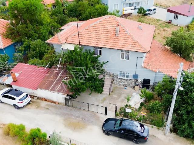 İstasyon Mahallesi, Eşme içerisinde satılık Villa