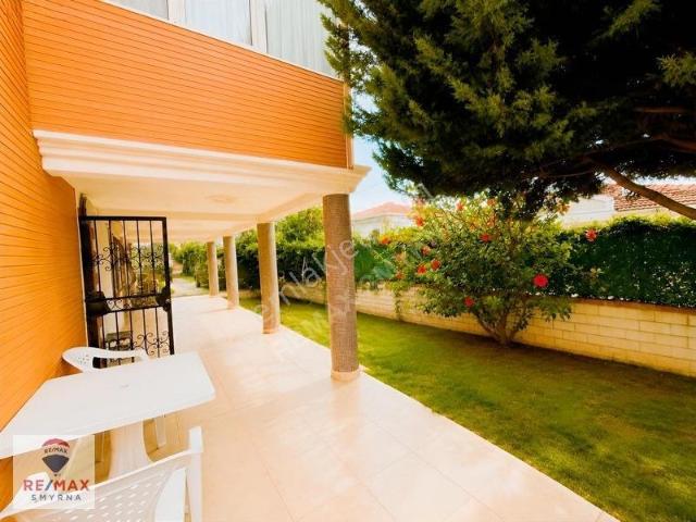 Fahrettinpaşa Mahallesi, Çeşme içerisinde kiralık Villa