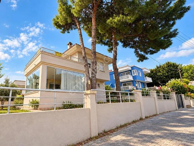 Çeşme, İzmir içerisinde satılık Villa