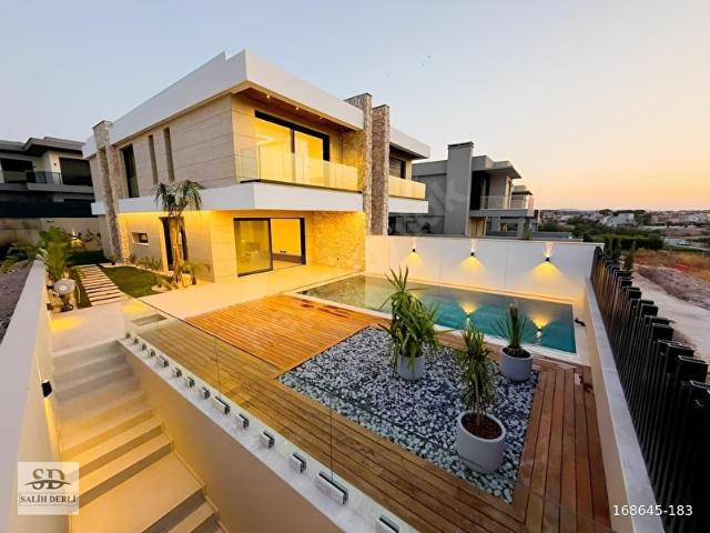 Çeşme, İzmir içerisinde satılık Villa
