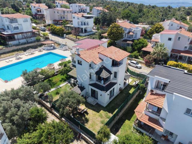 Çeşme, İzmir içerisinde satılık Villa