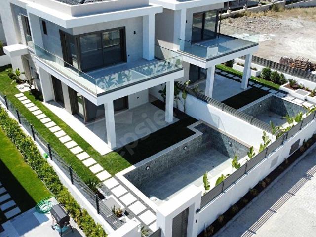 Çeşme, İzmir içerisinde satılık Villa