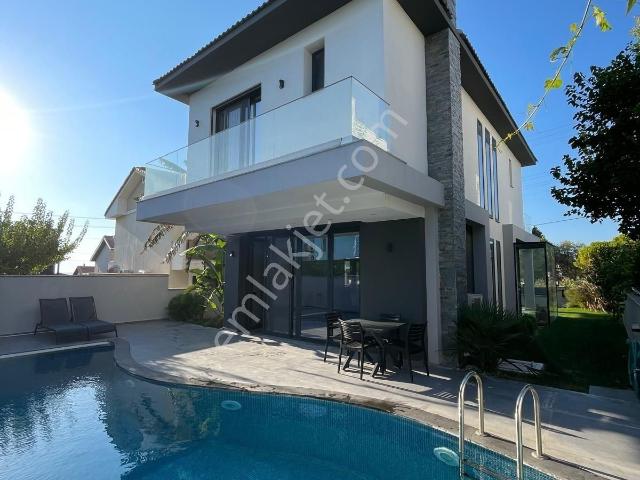 Çeşme, İzmir içerisinde satılık Villa