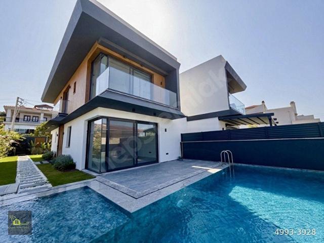 Çeşme, İzmir içerisinde satılık Villa