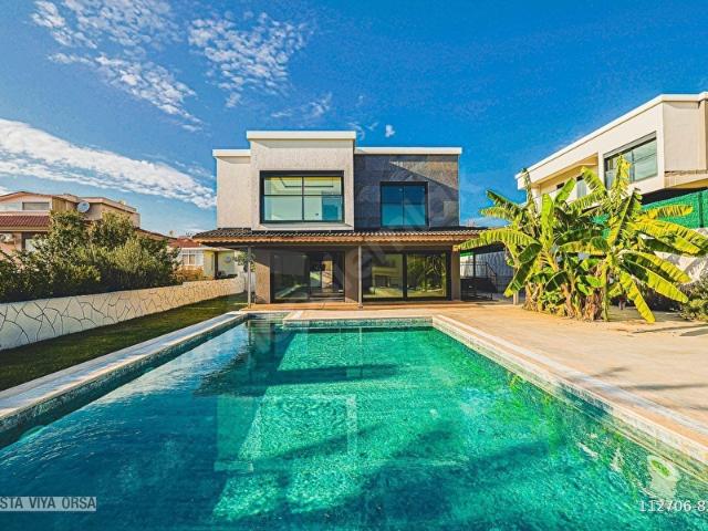 Çeşme, İzmir içerisinde satılık Villa