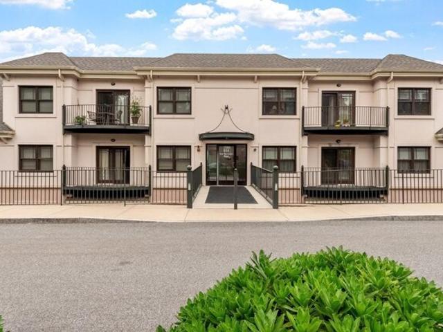 Condo for sale in Lowell, Massachusetts