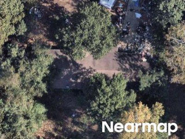 House for sale in Cherokee Village, Fulton County
