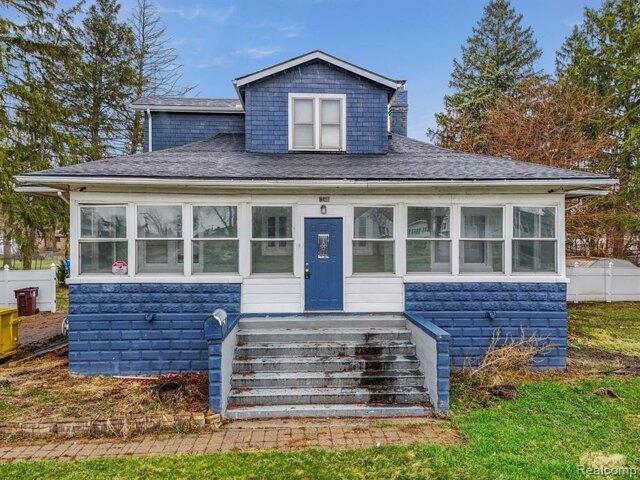 House for sale in Center Line