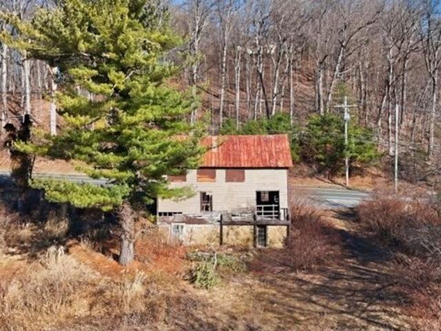 Land for sale in Port Murray, New Jersey