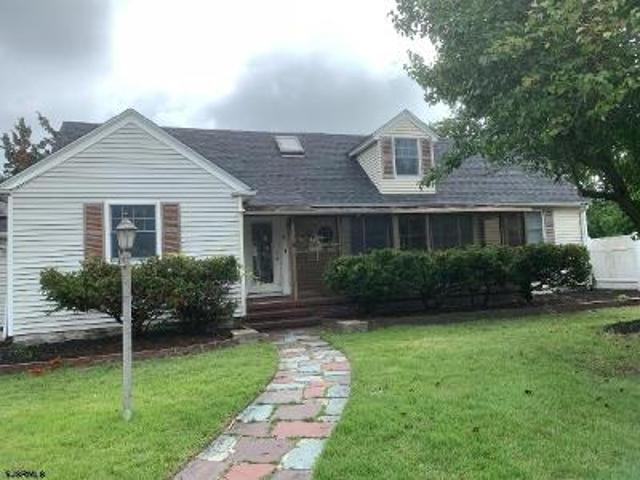 House for sale in Linwood