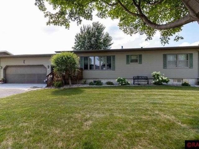 House for sale in Lake Crystal