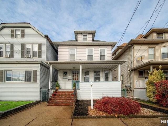 House for sale in Passaic, New Jersey