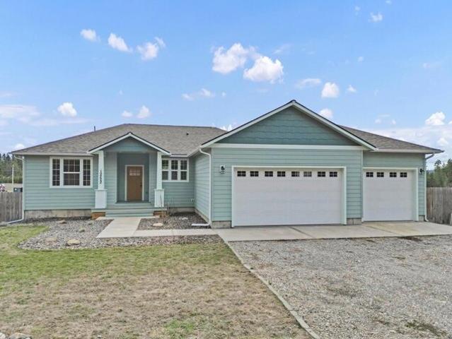 House for sale in Elk