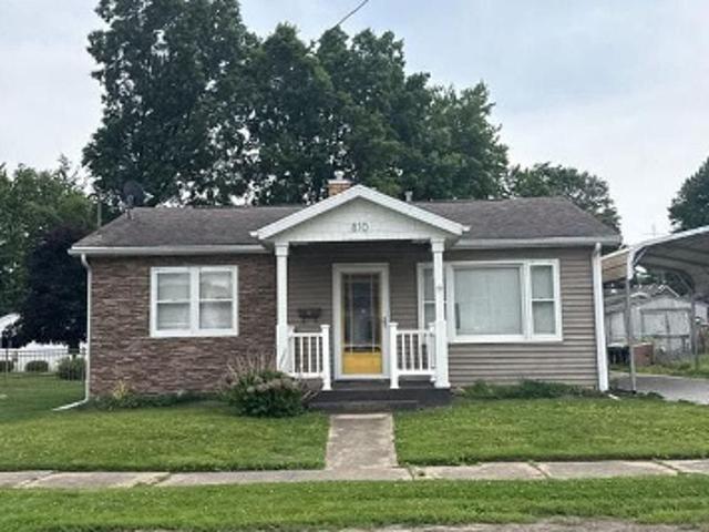 House for sale in Taylorville, Illinois