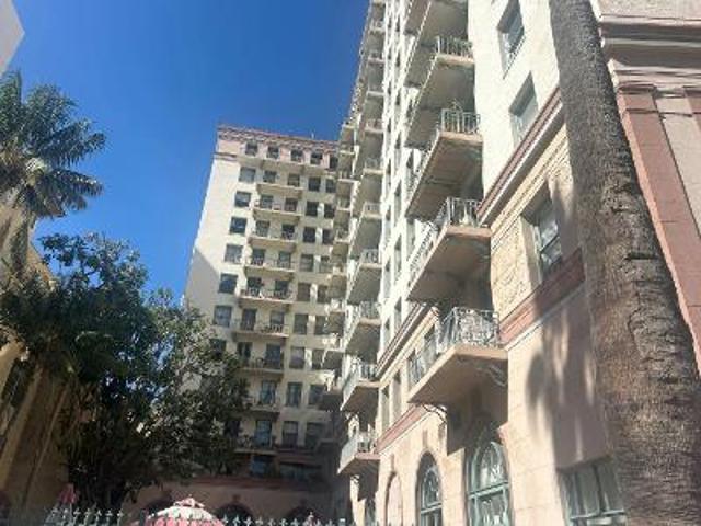 Condo for sale in Long Beach, California