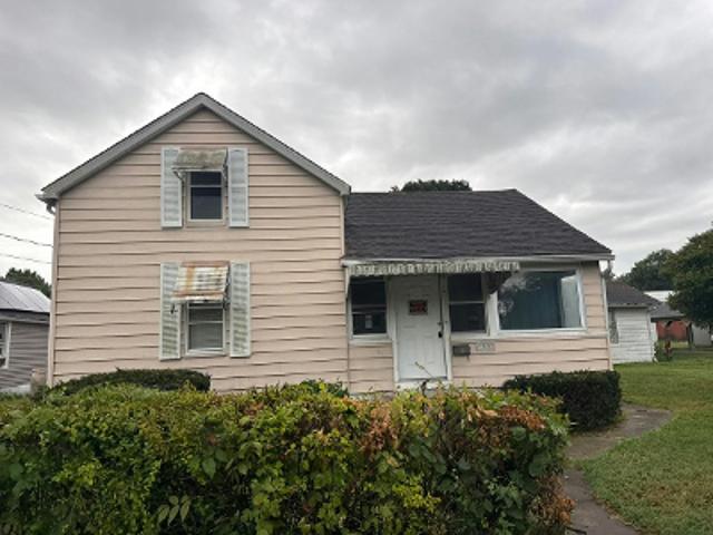 House for sale in Staunton, Illinois
