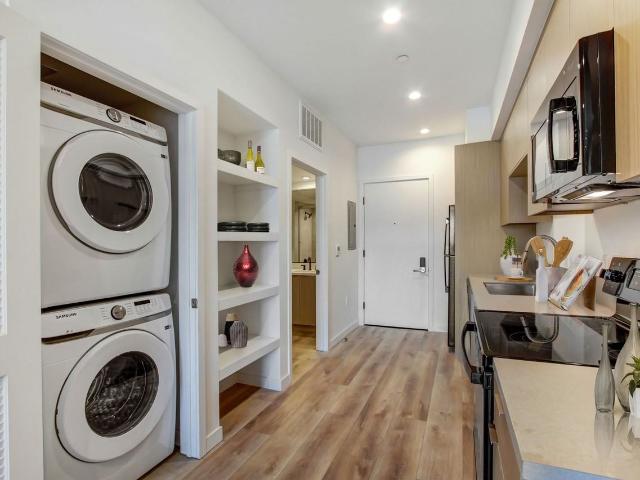 Apartment for rent in Canoga Park, California