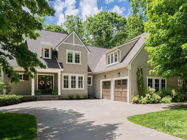 House for sale in Fairview