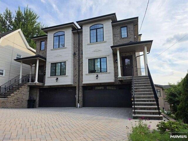 House for sale in Palisades Park, New Jersey