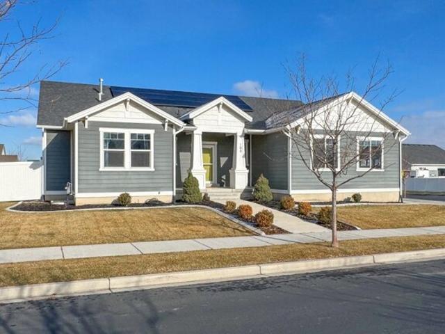 House for sale in Saratoga Springs, Utah
