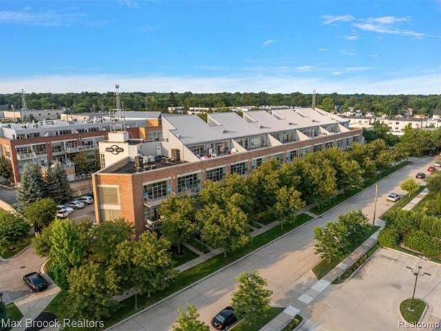 Condo for sale in Royal Oak