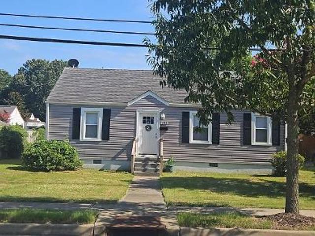 House for sale in Hampton