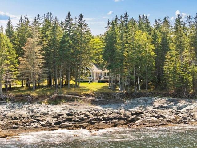 House for sale in Swan's Island, Hancock County