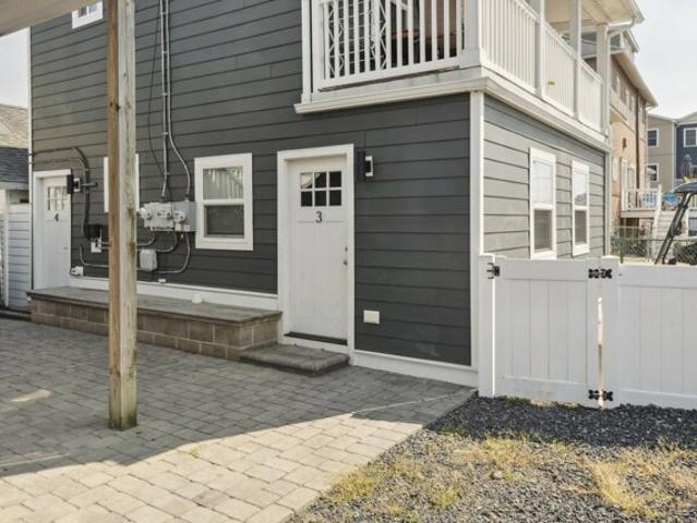 Condo for sale in Wildwood