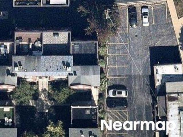 Townhouse for sale in Des Plaines, Illinois