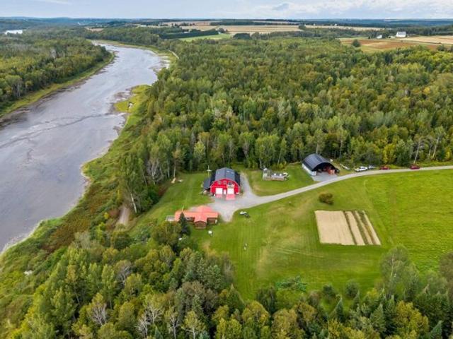 House for sale in Roberts, Caribou