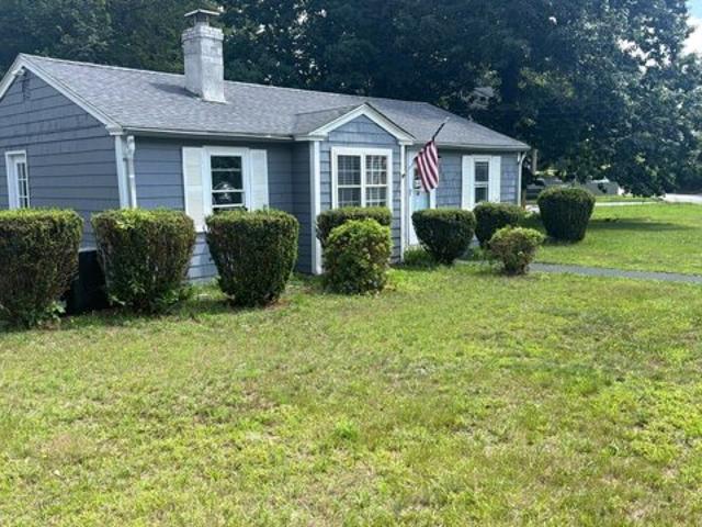 House for sale in Assonet Bay Shores, Freetown