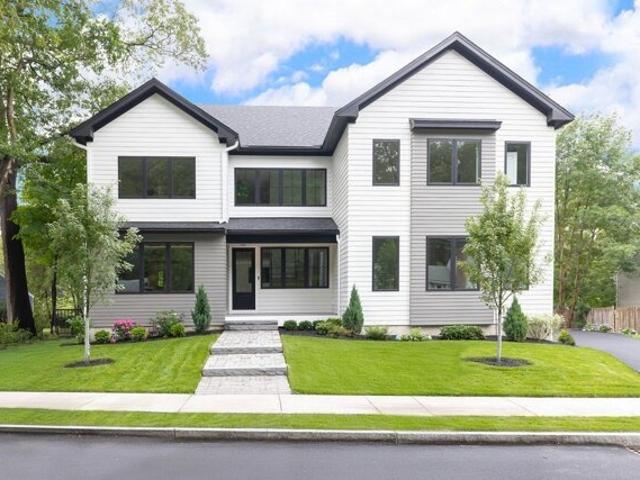 House for sale in Newton
