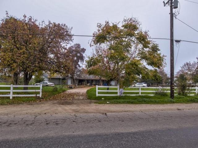 Land for sale in Tulare, California