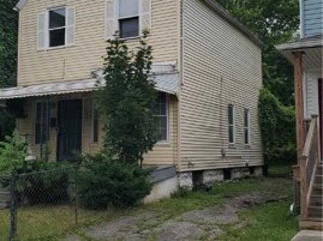 House for sale in Cleveland