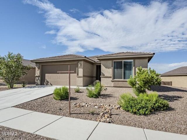House for sale in Vail, Arizona