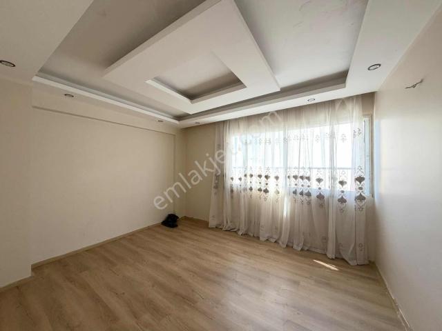 Eşrefpaşa, Konak içerisinde kiralık mülk