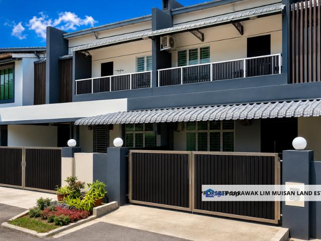 House for sale in Kuching