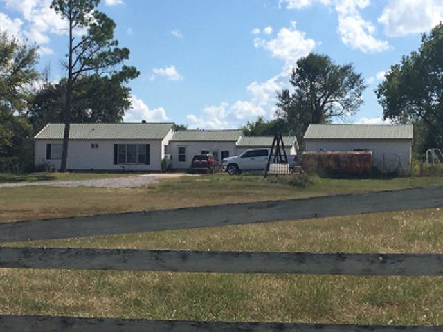 House for sale in Ninnekah, Grady County