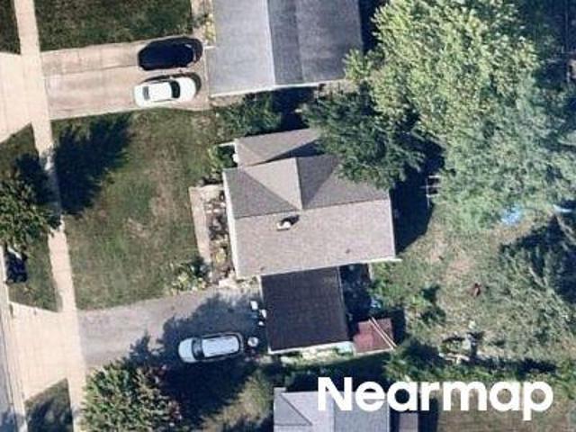 House for sale in Elyria