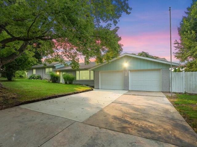 House for sale in Coloma House for sale in Coloma