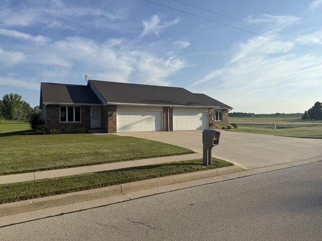House for sale in Mishicot