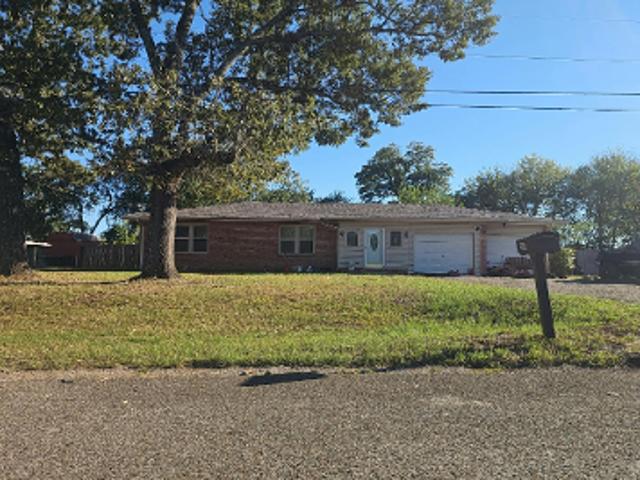 House for sale in Longview, Gregg County