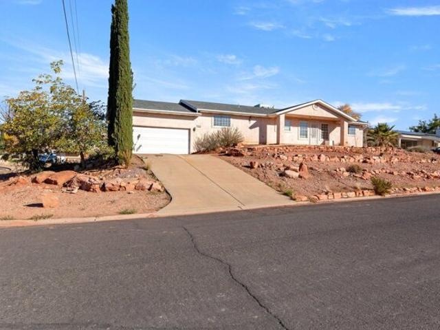 House for sale in Washington, Utah