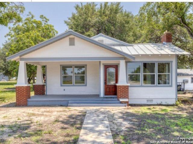 House for sale in Camp Wood, Texas