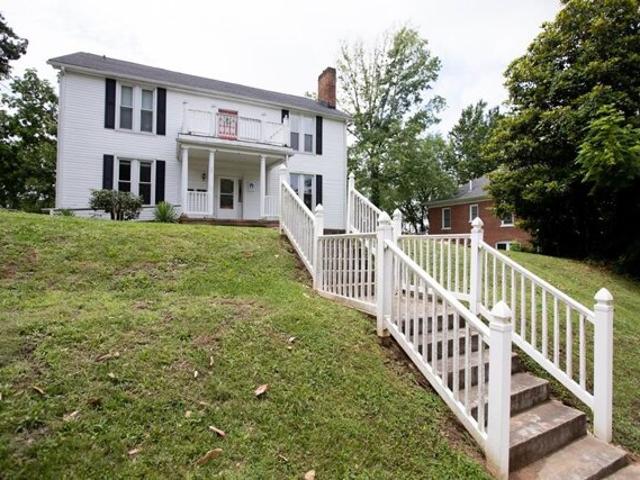 House for sale in Farmville