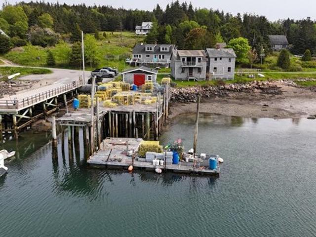 House for sale in Maine