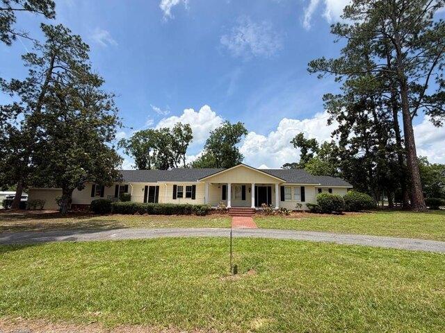 House for sale in Nashville, Georgia