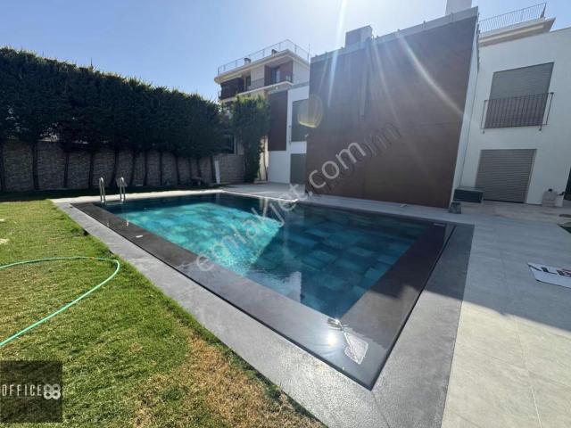 Güzelbahçe, İzmir içerisinde satılık Villa